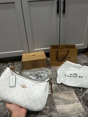 Coach Teri Shoulder Bag